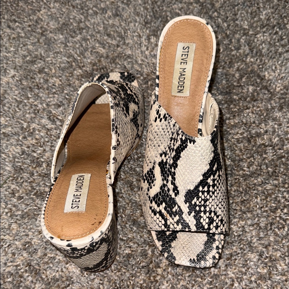 Steve Madden Black and Cream Snake Print Mules